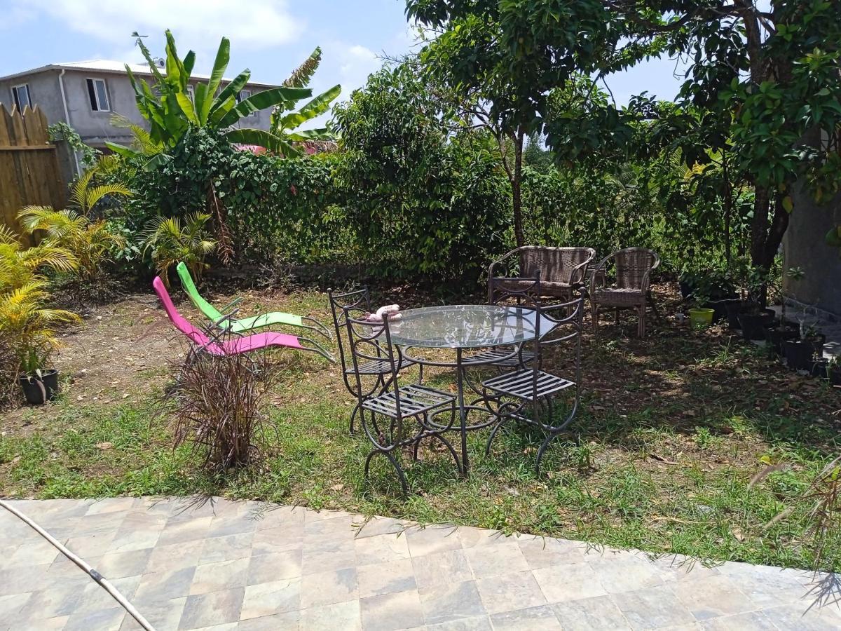 Zannanna Delair Casa de hóspedes Sainte-Anne  Exterior foto